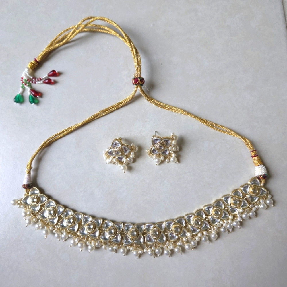 Indian bridal wedding light minimal necklace choker set kundan pearl gold
